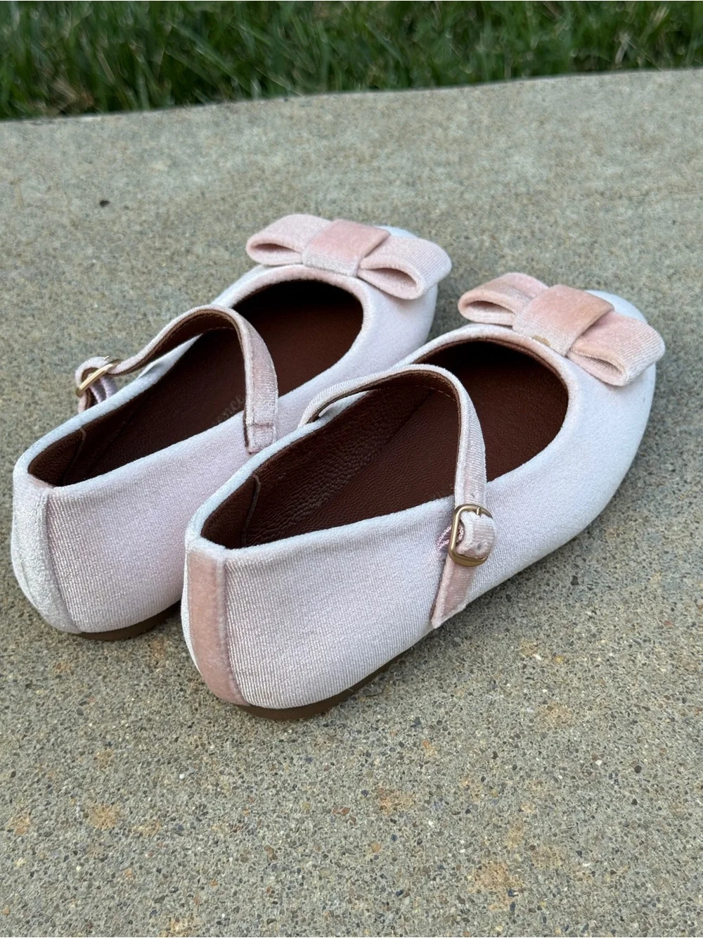 Age of innocence sz 29 Ellen velvet light pink Mary Jane shoes
